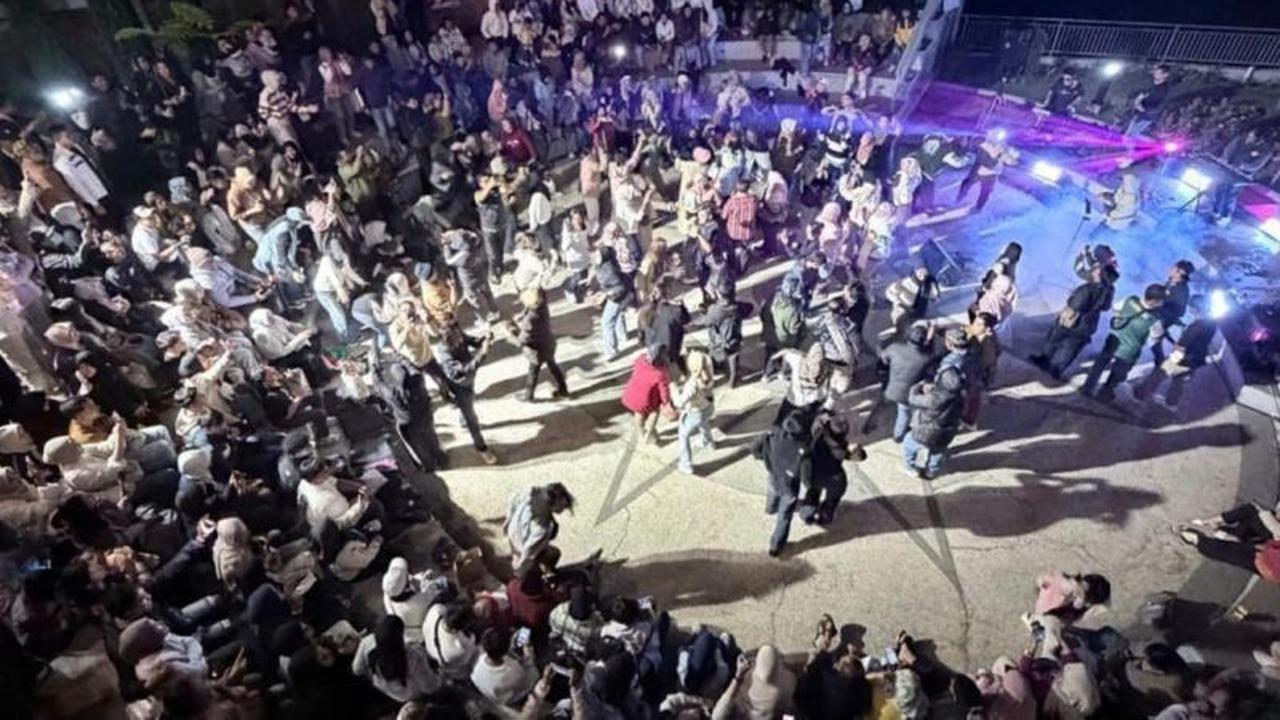 Bromo Sunset Music and Culture: Angkat Seni Tradisi dan Kreativitas Lokal Probolinggo