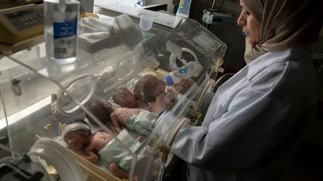 000741200_1700539720-20231121-Bayi-Prematur-Gaza-AP-4