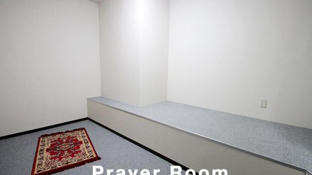 Sakura House tempat ibadah