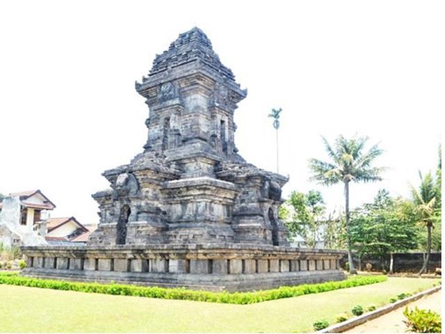 7 Candi Di Malang Penuh Nilai Sejarah Eksotis Menarik Perhatian Surabaya Liputan6 Com