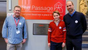 Pangeran William membawa putranya ke The Passage, seperti yang dilakukan ibunya, mendiang Putri Diana. (dok. Tangkapan Layar Instagram @princeandprincessofwales/https://www.instagram.com/p/DSfix1bjZ6l/?igsh=MWp2cTV2ZG92cmdlbw==)