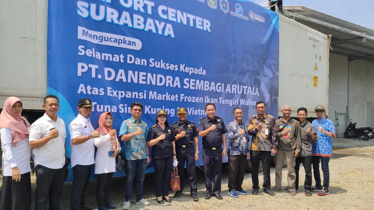 Bea Cukai Gresik bersama Export Center Surabaya melepas ekspor produk-produk tenggiri wahoo dan tuna yang diproduksi oleh PT Danendra Sembagi Arutala, Rabu, 8 Mei 2024