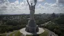 Patung itu juga akan berganti nama menjadi patung Ibu-Ukraina.(AP Photo/Jae C. Hong)