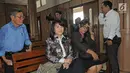 Pengacara sekaligus adik Basuki Tjahaja Purnama, Fifi Lety Indra mewakili Ahok pada sidang perceraian perdananya di Pengadilan Negeri Jakarta Utara, Rabu (31/1). Agenda sidang perdana ini mediasi dari kedua belah pihak. (Liputan6.com/Herman Zakharia)