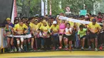 Peserta mengikuti acara BNI-UI Half Marathon 2019 di Kampus Universitas Indonesia, Depok, Jawa Barat, Minggu (7/7/2019). BNI UI Half Marathon 2019 yang diikuti 4800 peserta dengan kategori 5K, 10K, dan 21K (half marathon) diselenggarakan dalam rangka HUT ke-73 BNI. (Liputan6.com/Herman Zakharia)
