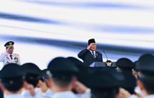 VIDEO: Langkah Prabowo Terhenti Salami Emil & Arumi Bachsin, Berbincang Hangat Usai Pelantikan di Istana
