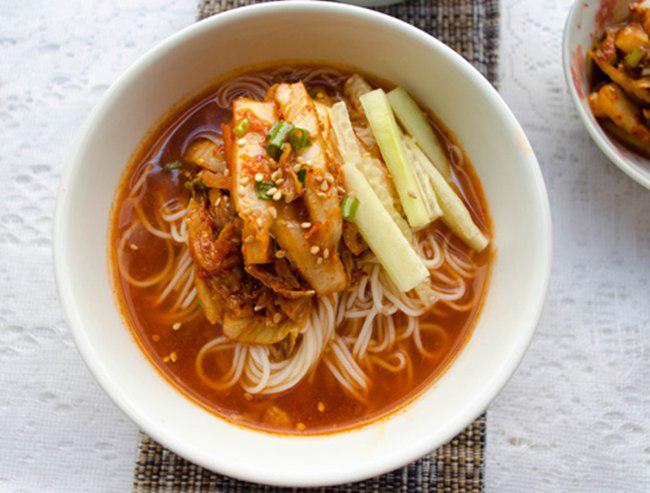 Kimchi Mari-guksu | foto: copyright seoulistic.com