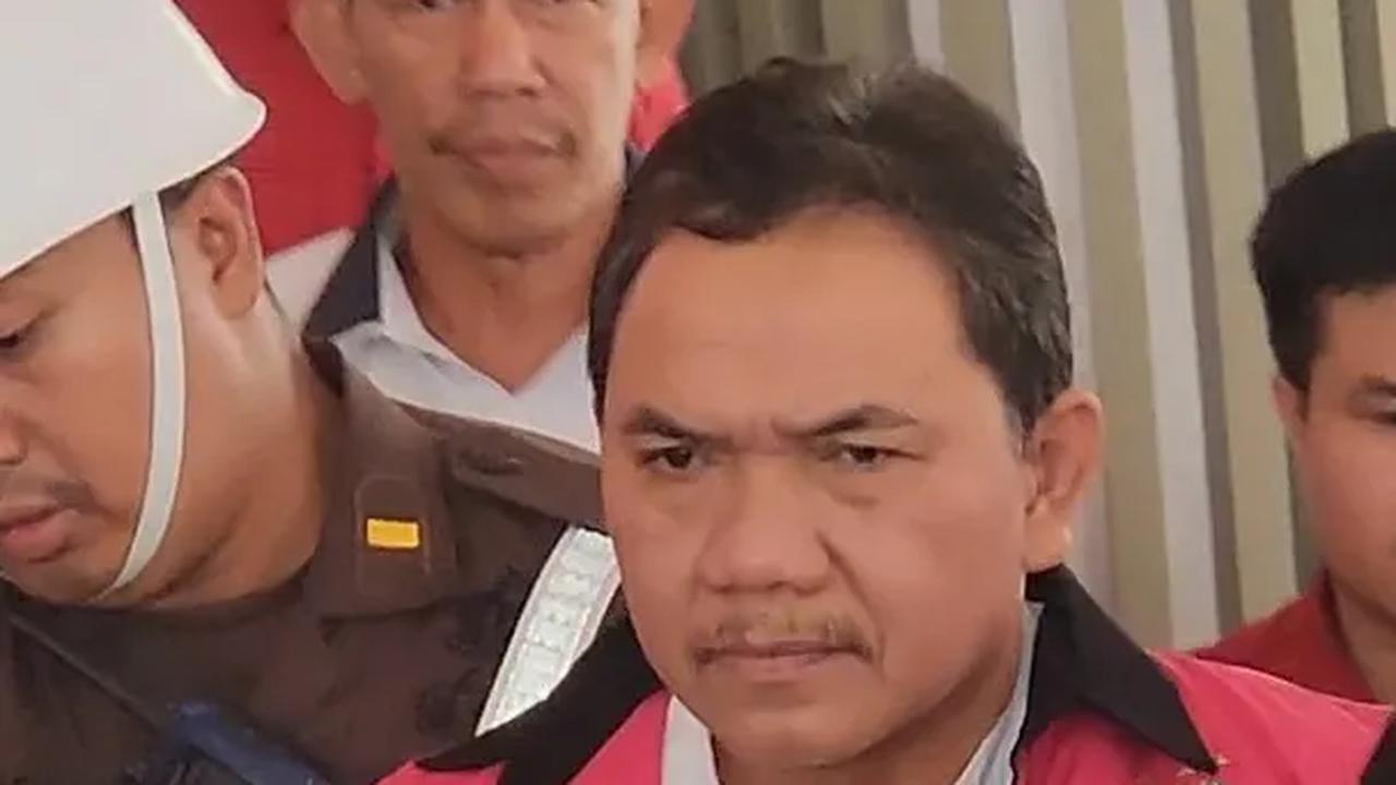 Kembalikan Duit Korupsi Rp40 M, Achsanul Qosasi Bisa Bebas?