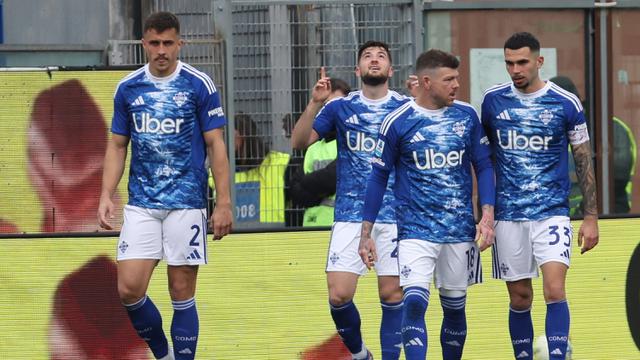 Foto: Pesta Gol ke Gawang Pisa, Como Gusur Juventus dan Jaga Asa Tembus Liga Champions Musim Depan