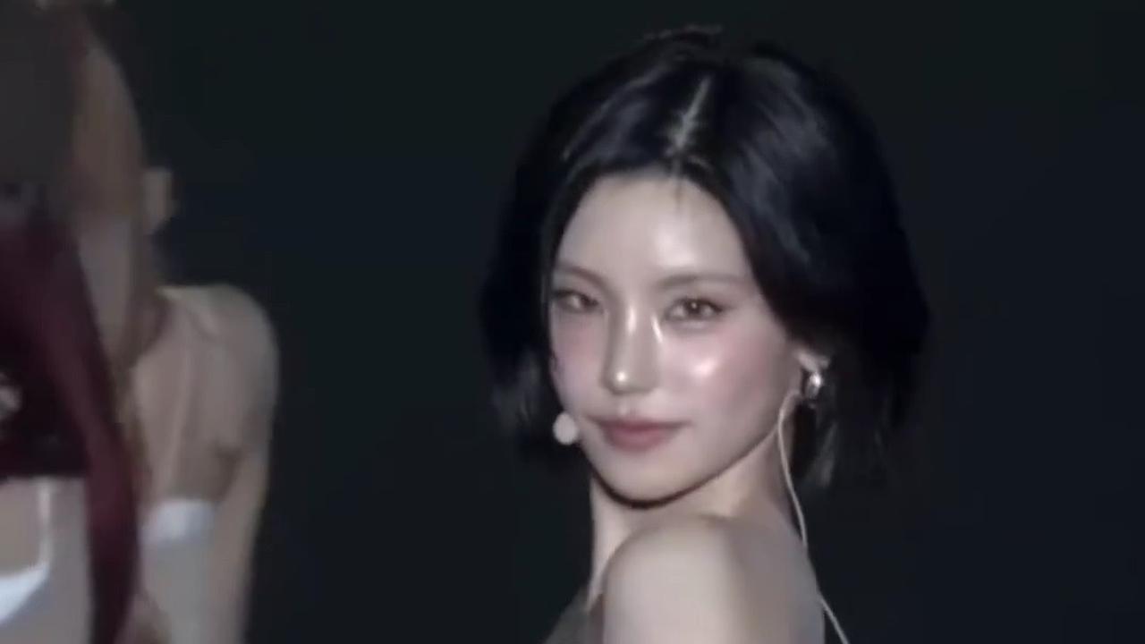 Potret Terbaru Yeji ITZY dengan Model Rambut Pendek Makin Cantik dan Fresh di Atas Panggung