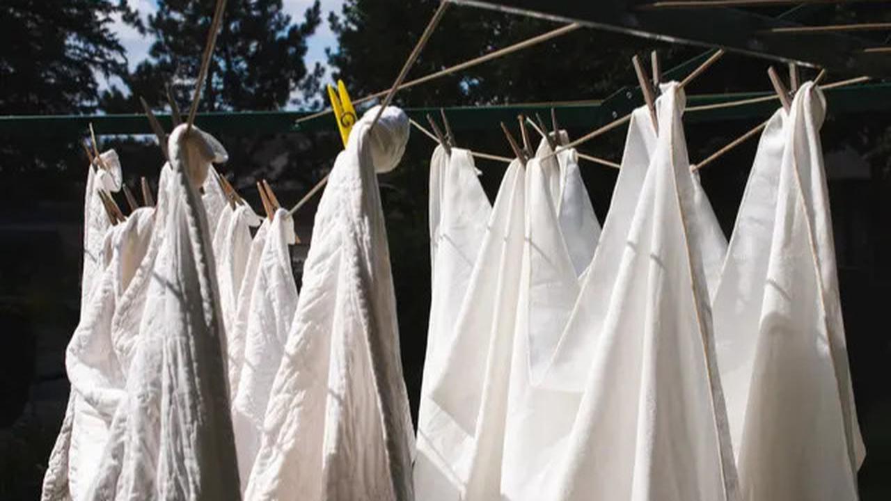 5 Tips Mencuci Baju Putih Agar Tetap Cerah dan Tidak Kusam