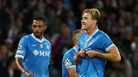 Rasmus Hojlund (Napoli) merayakan gol ke gawang Sporting dalam laga Liga Champions di Diego Armando Maradona stadium, 1 Oktober 2025. (Alessandro Garofalo//LaPresse via AP)
