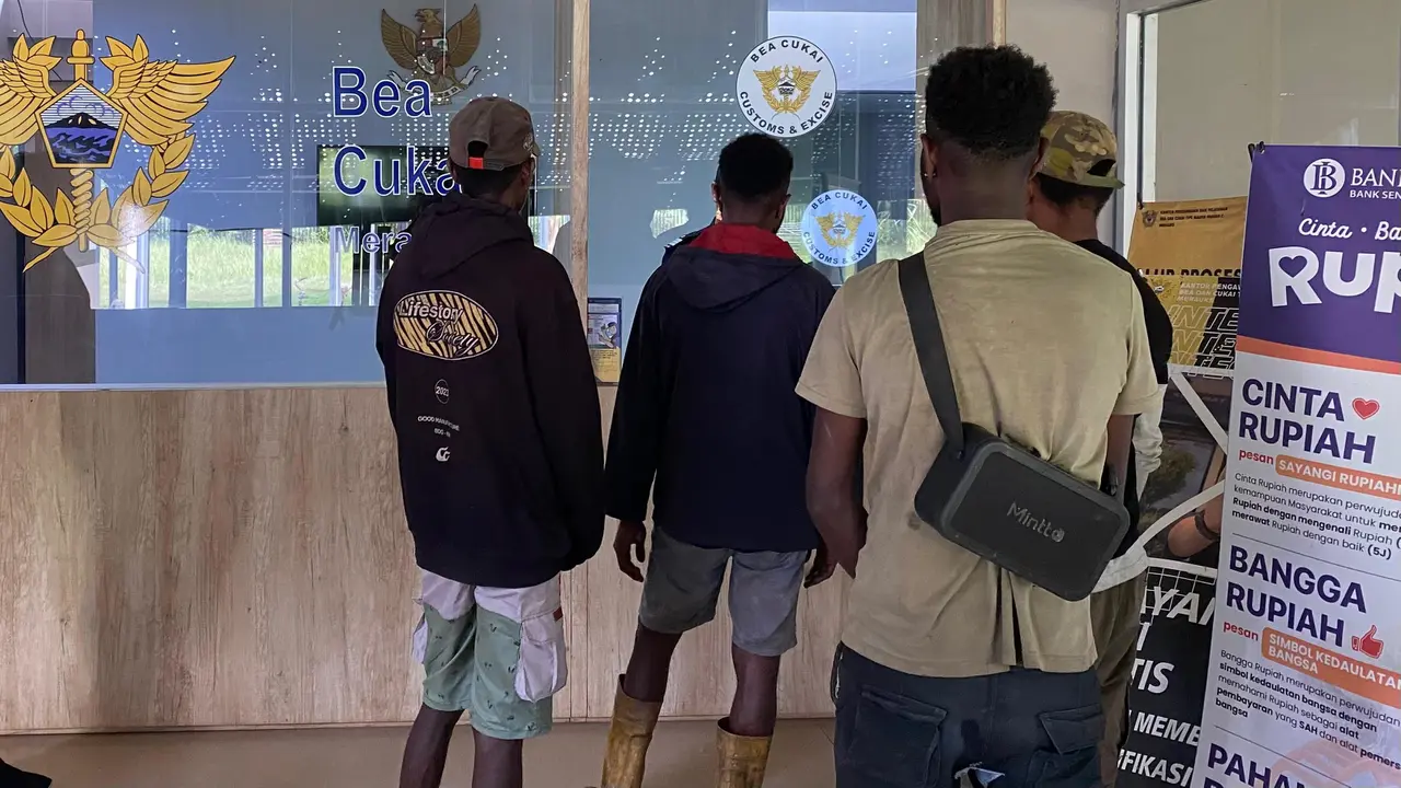 Aktivitas perlintasan orang dan kendaraan di Pos Lintas Batas Negara Sota, Kabupaten Merauke, Provinsi Papua Selatan, terpantau masih berjalan normal menjelang Hari Raya Idulfitri 1447 Hijriah (Istimewa)