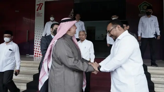 Menag Yaqut Cholil Qoumas terima kunjungan Duta Besar Kerajaan Arab Saudi Syekh Essam bin Abed Al-Taqafi di Kantor Kemenag. (Foto: Kemenag/Liputan6.com)