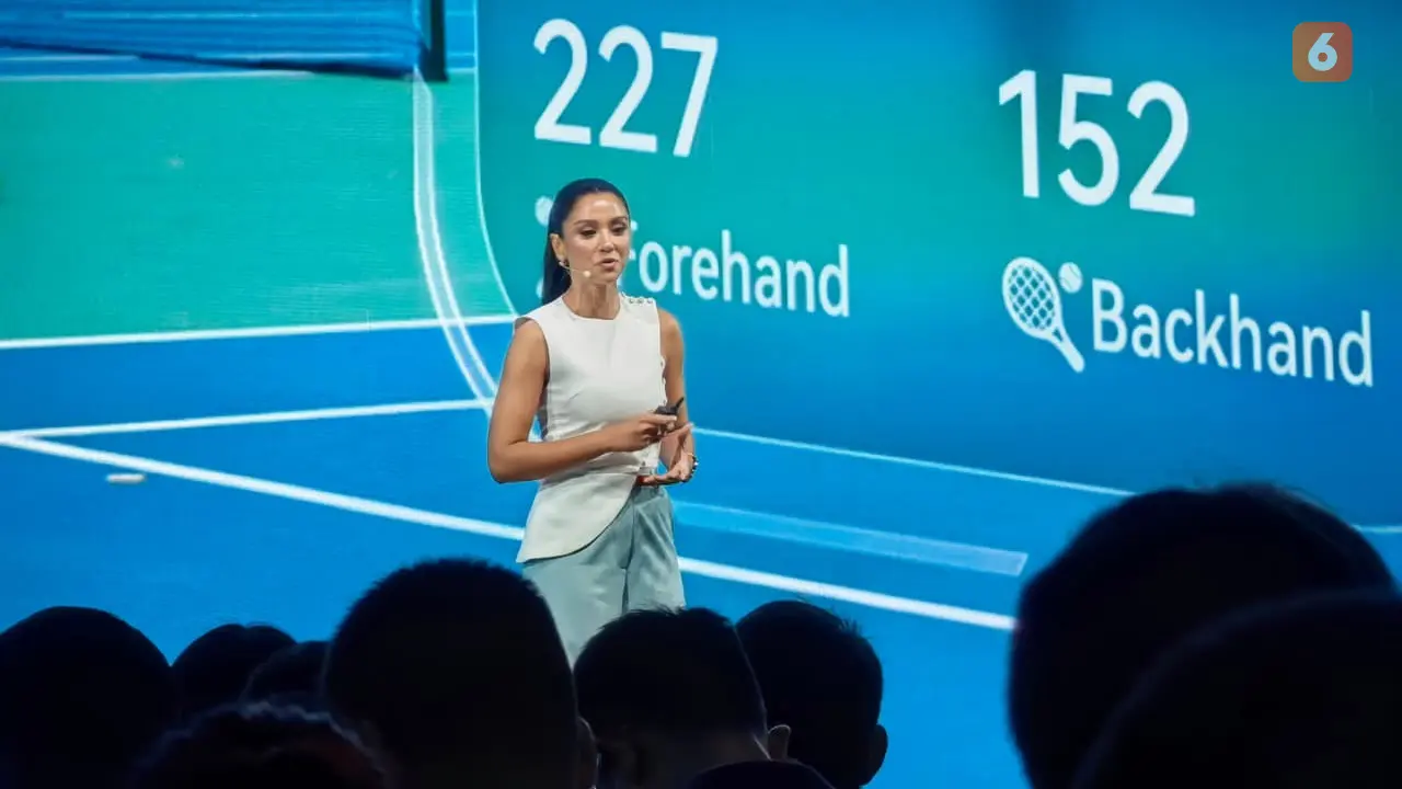 Fanny Ghassani ungkap keunggulan Huawei Watch Fit 5 Series di Queen Sirikit National Convention Center, Bangkok, Thailand. Liputan6.com/Ady Anugrahadi