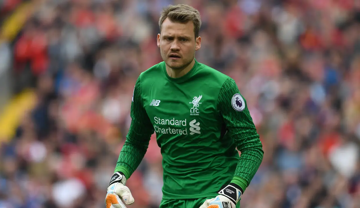 Selain Loris Karius, kabarnya Simon Mignolet pun termasuk dalam daftar jual yang hendak dilakuka Liverpool pada bursa transfer 2018. (AFP/Paul Ellis)