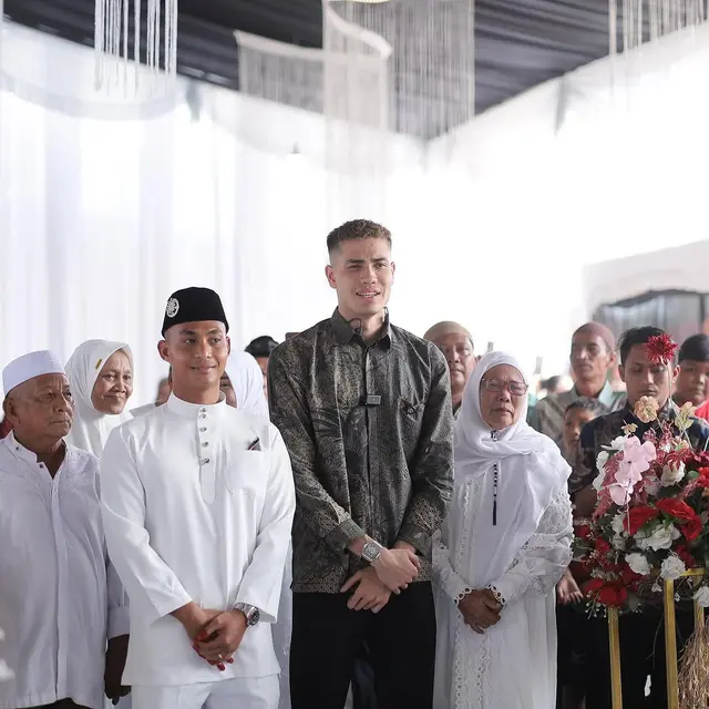 Potret Aisar Khaled Jadi Saksi Nikah Karyawannya (credit: instagram/aisar_khaledd).