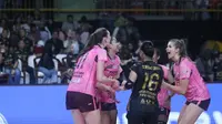 Tim putri Jakarta Popsivo Polwan sukses mengatasi perlawanan Gresik Petrokimia Pupuk Indonesia dengan skor 3-1 (24-26, 25-17, 25-20, 25-16) untuk meraih kemenangan pertama babak final four PLN Mobile Proliga 2025 di GOR Jayabaya, Kediri, Jawa Timur, Jumat (18/4/2025).