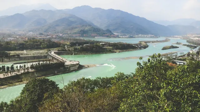 Sistem irigasi Dujiangyan.