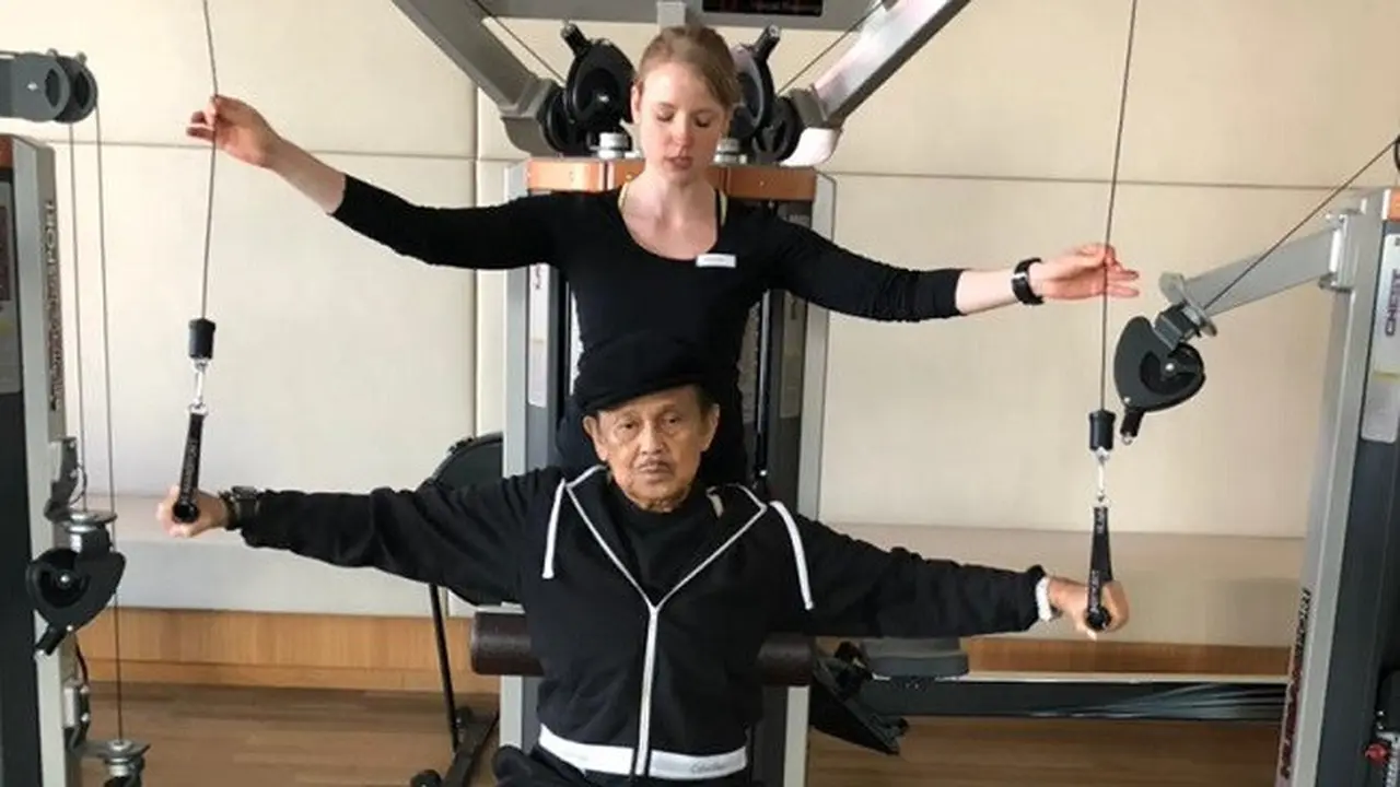 Tepis Hoaks, Gubernur Gorontalo Pamer Video BJ Habibie Berolahraga