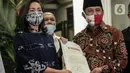 Bakal Calon Walikota dan Wakil Walikota Tangerang Selatan, Muhammad dan Rahayu Saraswati Djojohadikusumo saat pemberian surat rekomendasi di kediaman Prabowo Subianto, Jakarta, Senin (20/7/2020). Gerindra mengusung Muhammad-Sarauntuk maju di Pilwalkot Tangsel 2020. (Liputan6.com/Johan Tallo)