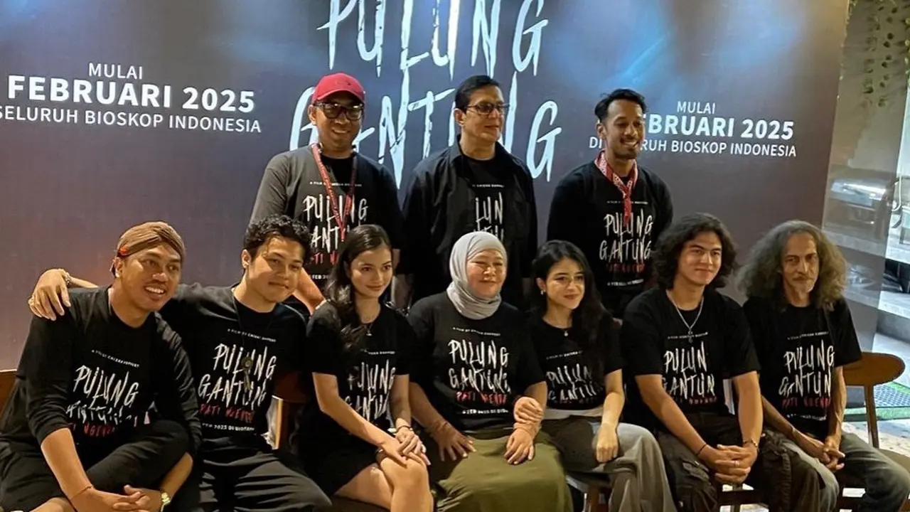 Syukuran film Pulung Gantung di kawasan Manggarai Jakarta Selatan, baru-baru ini.