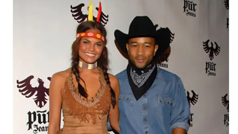 Chrissy Teigen dan John Legend 