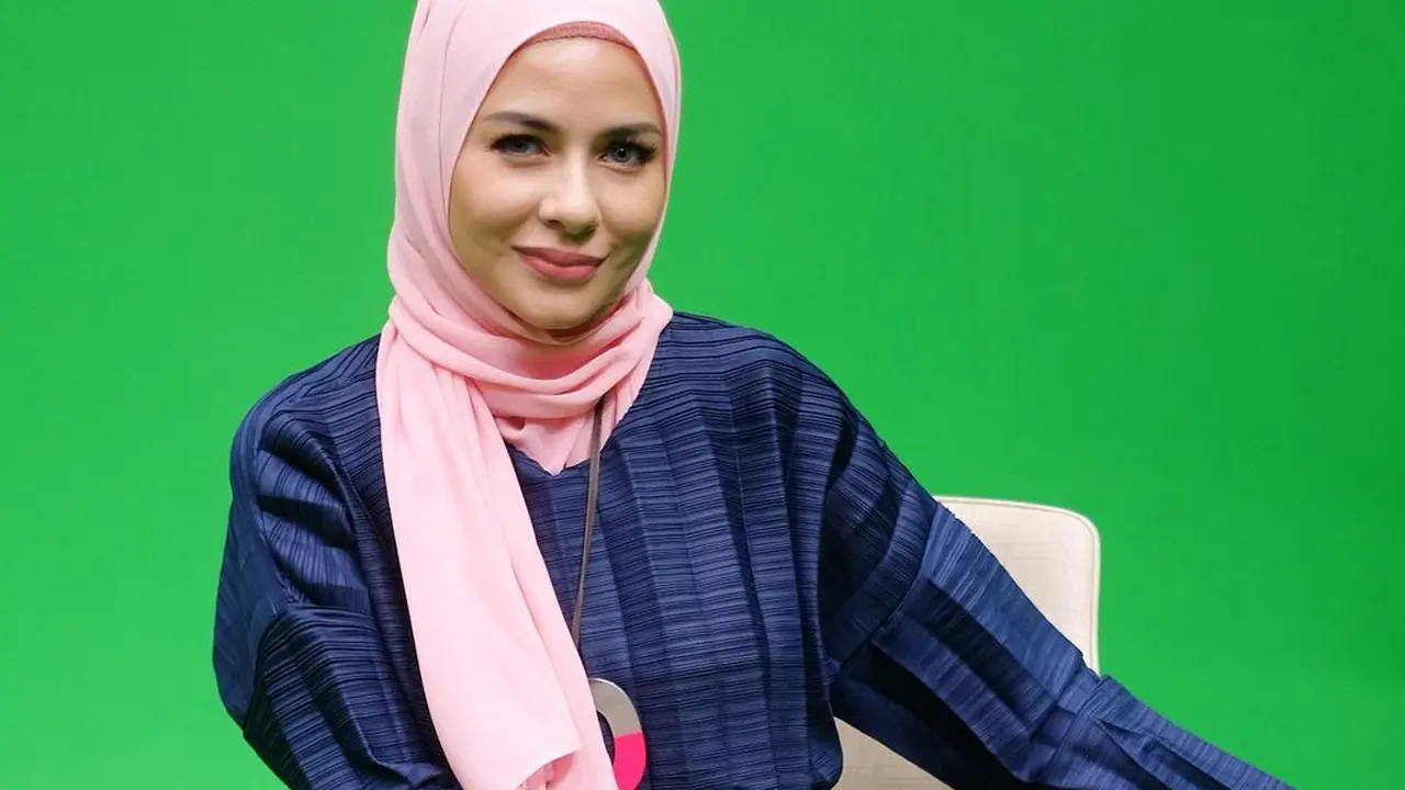 [Fimela] Keluarga Bebi Romeo dan Meisya Siregar
