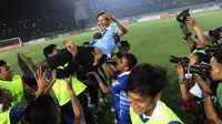 Persib Bandung lolos ke final seusai menyingkirkan Mitra Kukar 3-1 (3-2) di putaran kedua semifinal Piala Presiden, Sabtu (10/10/2015).