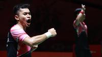 Ganda putra Indonesia, Leo Rolly Carnando/Daniel Marthin, melakukan selebrasi setelah menaklukkan wakil China, He Ji Ting/Zhou Hao Dong pada laga final Indonesia Masters 2023 di Istora Senayan, Jakarta, Minggu (29/1/2023). The Babies menang dengan skor 21-17, 21-16. (Bola.com/M Iqbal Ichsan).