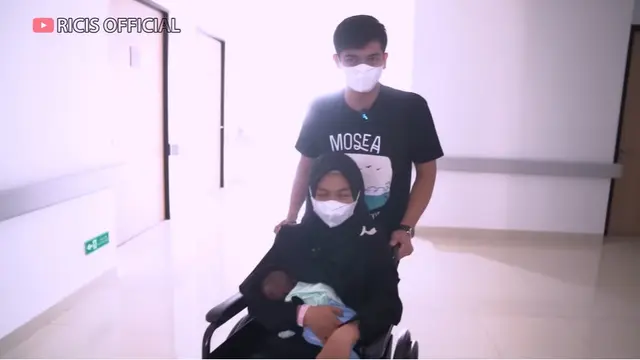 [Fimela] Ria Ricis dan Teuku Ryan