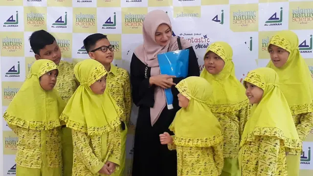 Drama musikal Cahaya Kecil dari Surga