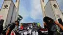 Taman Ismail Marzuki (TIM) menggelar konser "Indonesia Bersih Dari Maling Hak Cipta" bersama musisi-musisi reggae, Jakarta, Senin (9/3/2015). (Liputan6.com/Faisal R Syam)