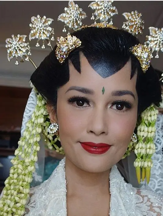 "Sampai sekarang belum ada rencana untuk menggelar konferensi pers juga, Mas," kata salah seorang yang bertugas mengarahkan wartawan. (Instagram/bumiauw)