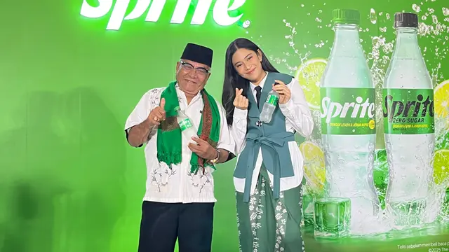 Konferensi pers Sprite yang diadakan pada Rabu (19/02/2024), Dian Sastrowardoyo, Haji Bolot, dan Andes Gumilang berbagi pengalaman mereka tentang keseruan berbuka puasa (Dok/Fimela.com/Rianti Fitri Wulandari)