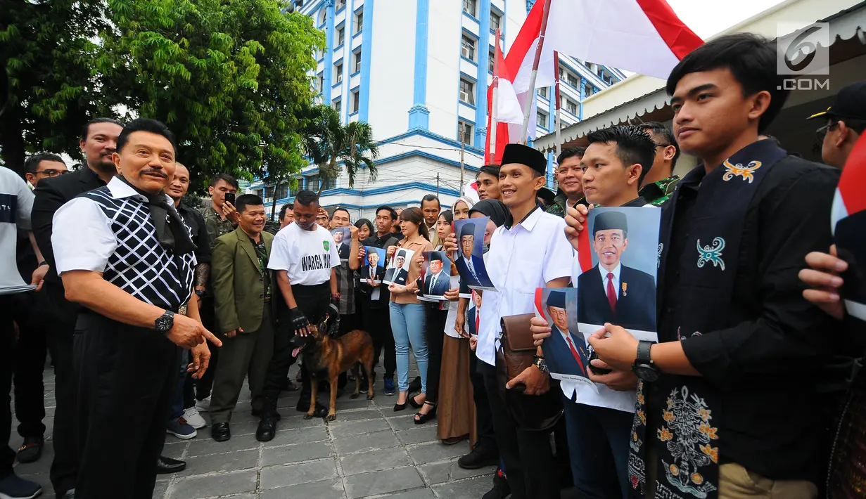 Mantan Kepala BIN AM Hendropriyono saat menghadiri acara Musyawarah Kaum Muda Indonesia di Gedung Joang 45, Menteng, Jakarta Pusat, Minggu (19/5/2019). Hendropriyono mengingatkan kepada masyarakat tak terhasut oleh provokasi untuk turun ke jalan pada 22 Mei mendatang. (Liputan6.com/Angga Yuniar)