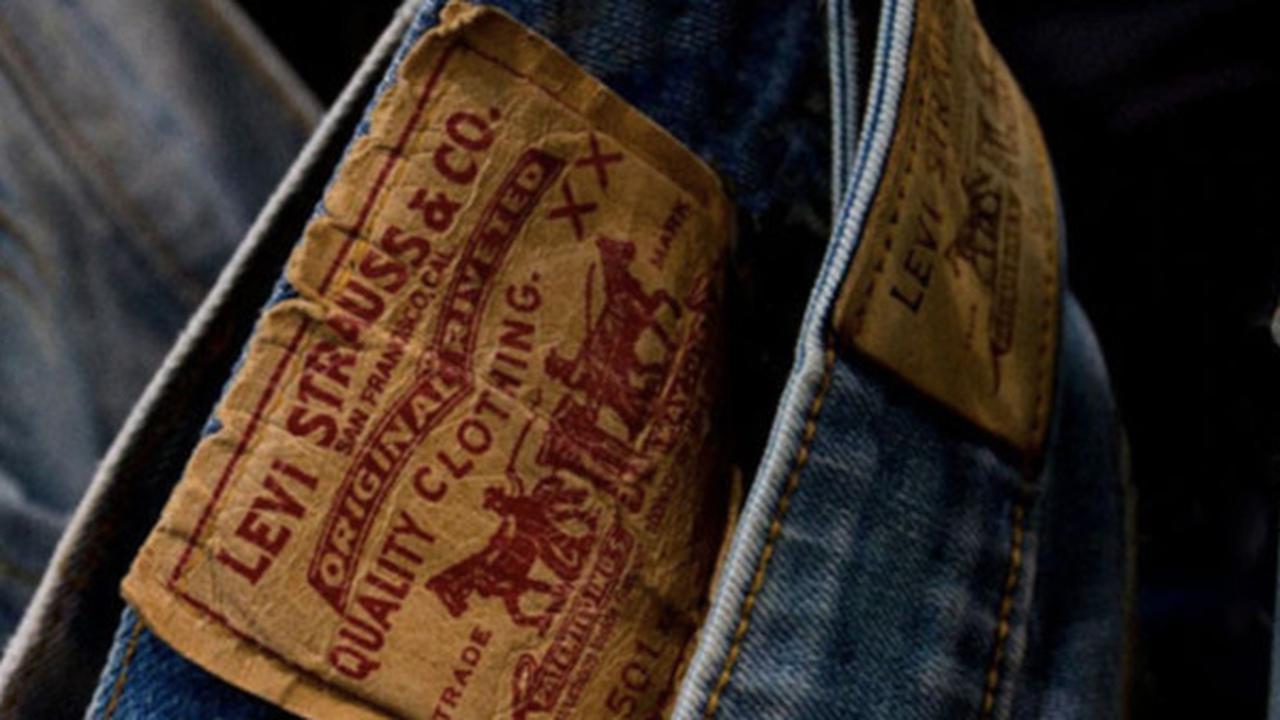 Cara Ampuh Hilangkan Noda Membandel di Celana Levi's Kesayangan Tanpa Merusak Kain