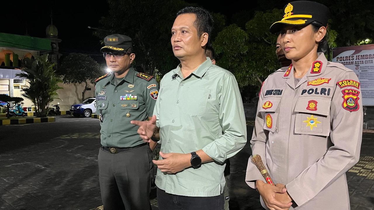Geger Pencoretan Bendera Merah Putih Depan Kantor Bupati Jembrana, Identitas Dua Pelaku Diselidiki