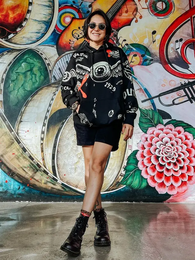 OOTD Poppy Sovia (Instagram/popsovia)