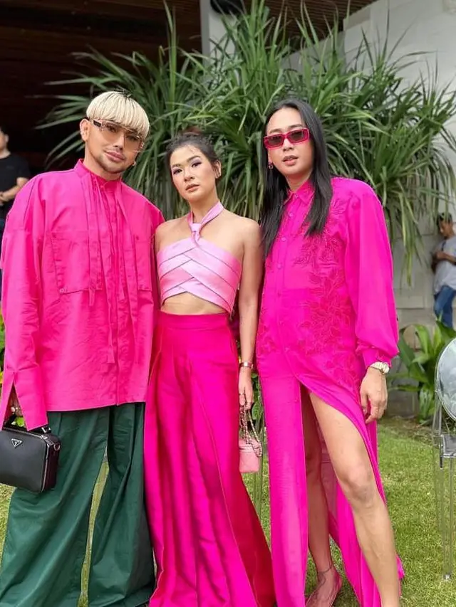 Gaya Bridesmaid dan Tamu Undangan Patricia Gouw, Anti Mainstream Serba Neon