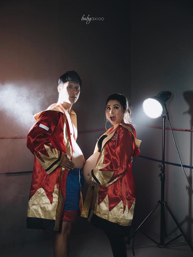 [Fimela] Foto Maternity Putri Titian