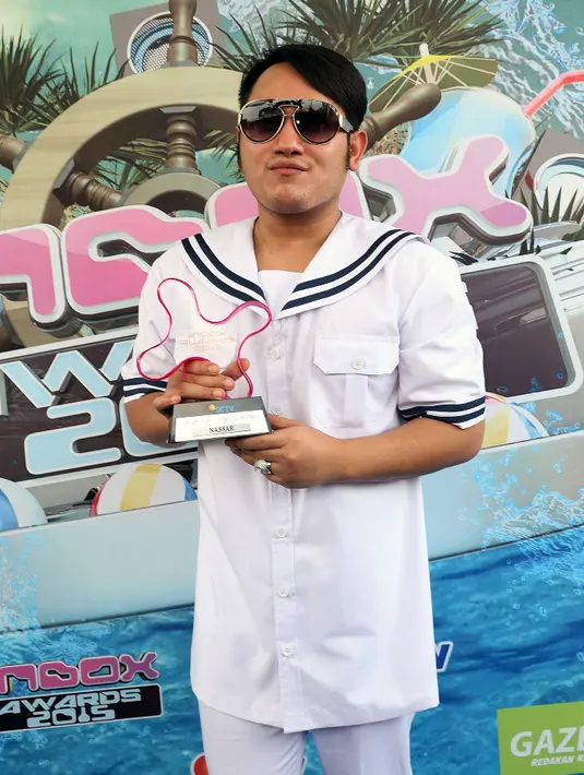 'Enggak ada masalah, aku mementingkan hal-hal seperti ini, yang kemarin basi, sudah tidak perlu dibahas lagi. Kalau yang itu-itu saja enggak bisa bikin maju, liat ke depan cari yang lebih sukses,' ujar Nassar. (Wimbarsana Kewas/Bintang.com)