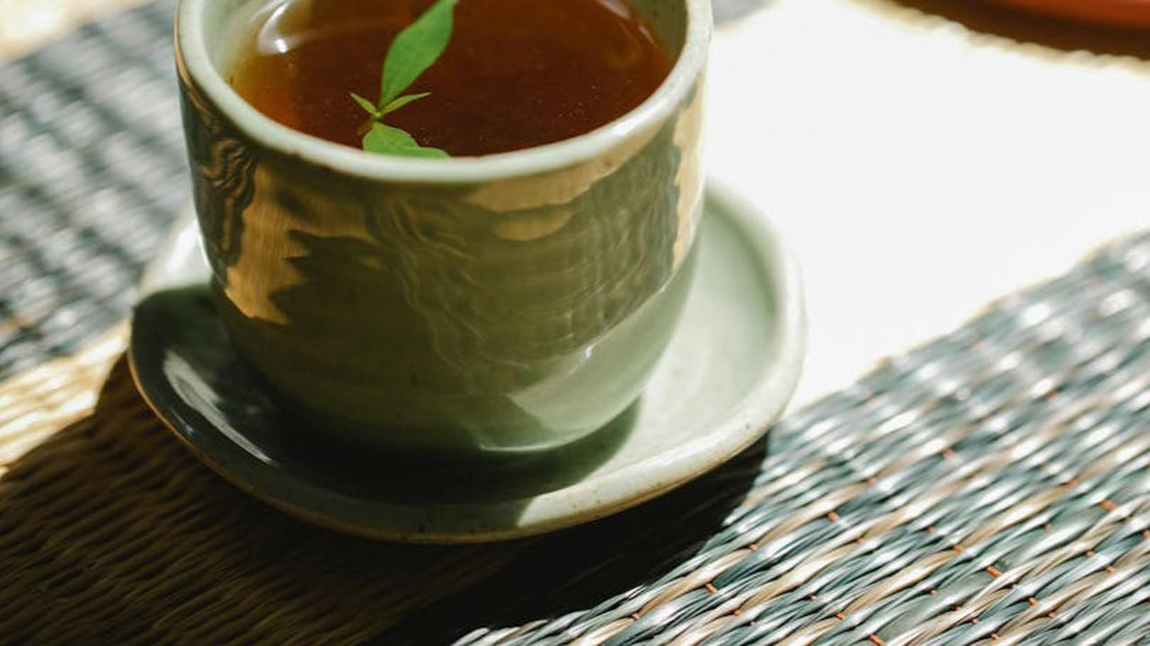 Minuman Teh Daun Jati