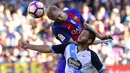 1. Jeremy Mathieu - Selama ini dirinya hanya menjadi pelapis dari Gerard Pique dan Javier Mascherano. Performa yang tak maksimal membuat posisinya terancam. (AFP/Lluis Gene)