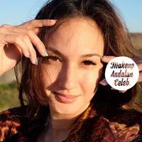 Tak perlu eksplorasi dandanan yang ribet, aktris ini kelihatan stunning dengan makeup no-makeup. (Sumber foto: nadinelist/instagram)