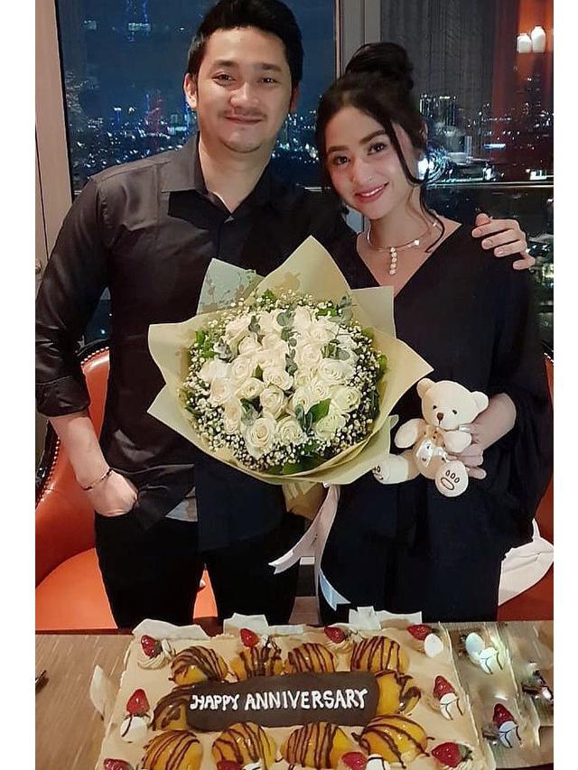 Dewi Perssik dan Angga Wijaya