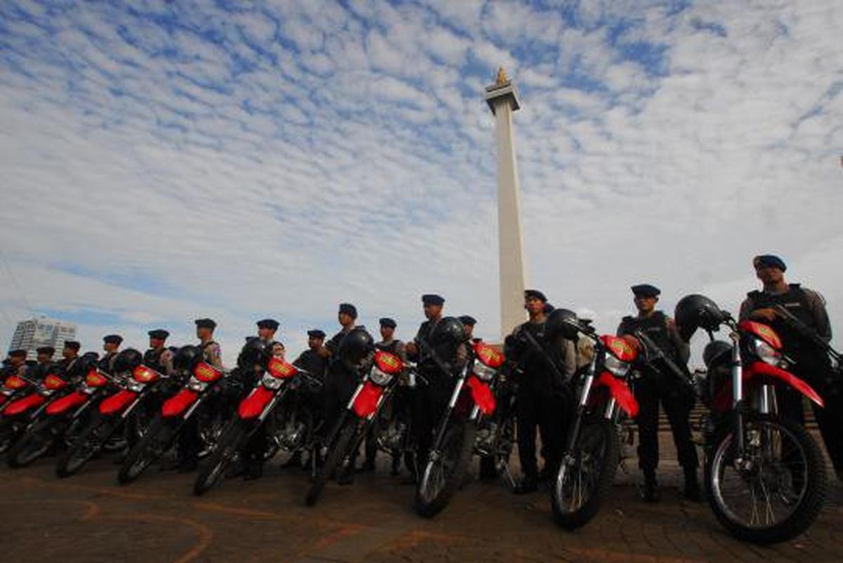 Apel gelar pasukan 'Operasi Lilin 2012' di Lapangan Monas