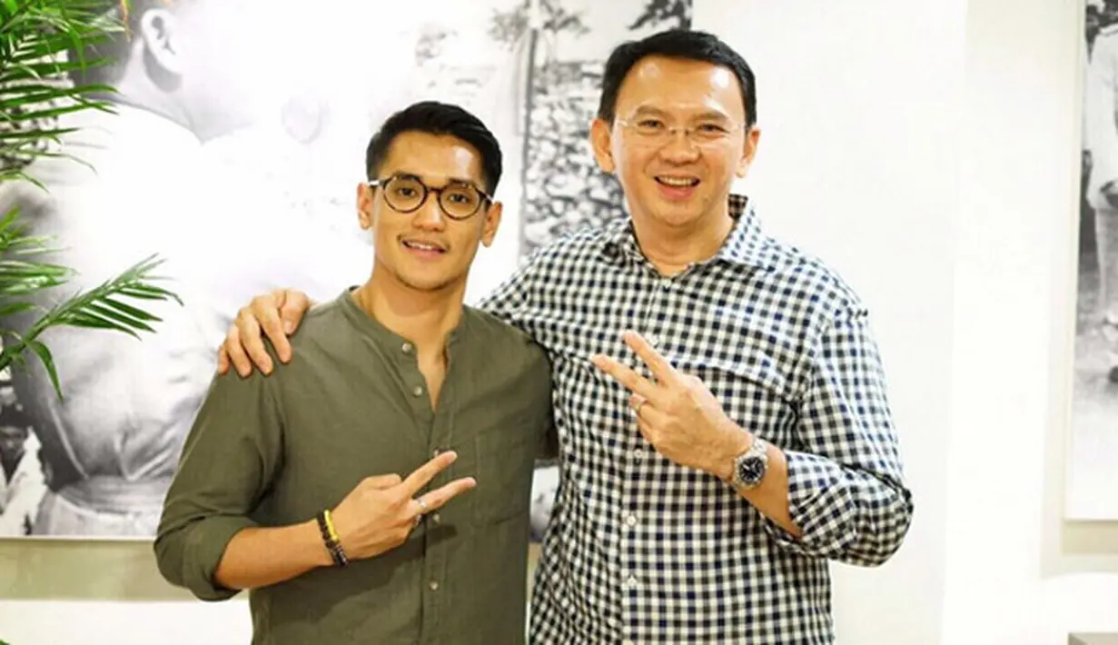 "Terima kasih sudah datang @maiaestiantyreal dan @afgansyah.reza yang rela batalin nonton Coldplay buat jadi bintang tamu Ahok Show. Terima kasih sudah jadi inspirasi jutaan anak muda Indonesia." Tulis basukibtp. (Insagram/basukibtp)