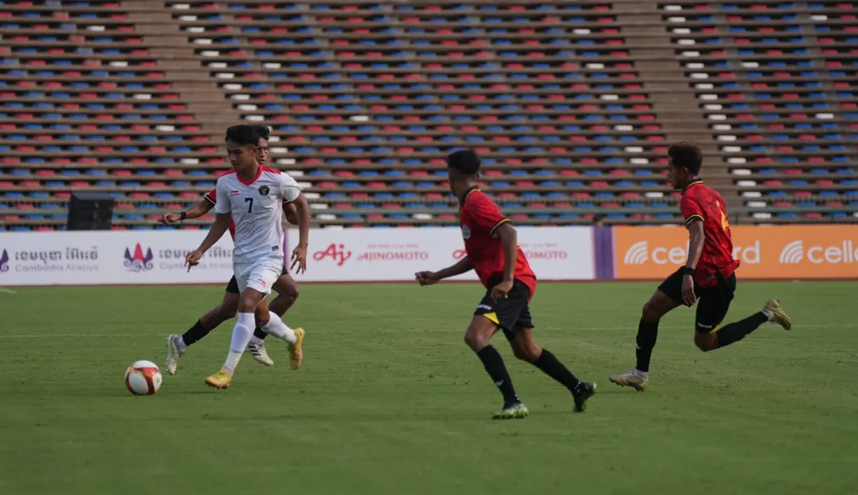 Marselino Ferdinan dan kawan-kawan bakal mengamankan status juara grup jika tuan rumah SEA Games 2023 Kamboja gagal mengalahkan Myanmar pada Minggu malam. (FOTO: Dok. PSSI)