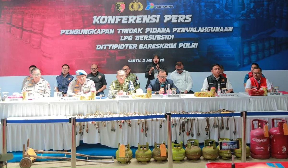 FOTO: Bareskrim Ungkap Penyalahgunaan LPG Subsidi, Dua Orang Jadi Tersangka